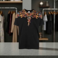 ÁO PHÔNG MARCELO BURLON ĐEN HOA CMAA018F22JER0041016