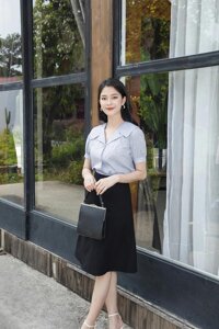 Áo sơ mi cổ lá sen cách điệu