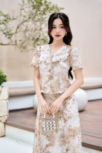 Áo sơ mi dáng suông crotop, cổ tim, cúp ngực kẹp bèo (Set bộ cứng F214023)