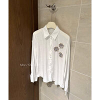 Áo sơ mi đính hoa ngực QCCC