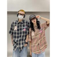 Áo Sơ Mi Flannel Đôi Kẻ Caro Thêu Sticker Phong Cách Hàn Quốc chất Đẹp ,Thời Trang Mùa Hè Cho Cặp Đôi - SM04