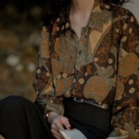 Áo sơ mi in họa tiết Baroque tự chế Yetang Áo Hepburn dài tay xuân thu nữ áo sơ mi phong cách Hồng Kông cổ điển rộng rãi cổ điển