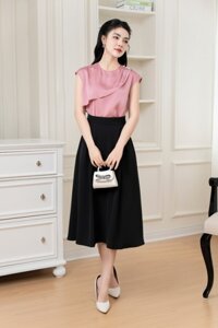 Áo sơ mi lụa dáng suông, vải chờm, miếng bong lệch thân trước, ly xếp vai