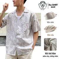 Áo sơ mi nam ngắn tay Form rộng, Cuban Shirt cổ vest, hoạ tiết vân gỗ nền trắng, chất liệu thoáng mát The Shirt Gallery