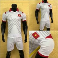 Áo thi đấu đội tuyển Việt Nam