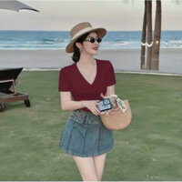 Áo thun cổ tim 2 màu xinh xắn