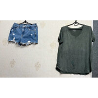 Áo thun cổ tim xanh rêu vnxk