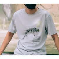 ÁO THUN CON TẮC KÈ HOA MÀU XÁM CHUỘT UNISEX