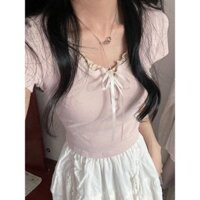 Áo thun coquette nữ croptop cổ tròn tay ngắn form ôm viền cổ thắt nơ chất len tăm mềm basic màu hồng tiểu thư DELIZ