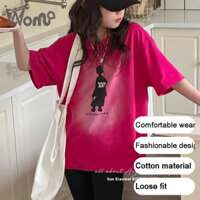 Áo thun màu hồng ngoại cỡ WO MA với tác phẩm nghệ thuật bắt mắt SENARI và SCENARI ONE