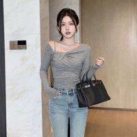 Áo thun ngắn tay lệch vai màu đỏ không đều 2