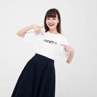 Áo thun nữ Uniqlo Hello Kitty - SANRIO Characters UT Graphic