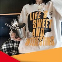 Áo Thun Tay Dài Màu Trắng In Life Is Sweet Cực Ngầu