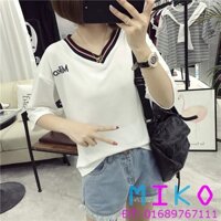 Áo thun tay lỡ, cổ chữ V viền
