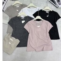 Áo thun trơn cổ tim hàng QC