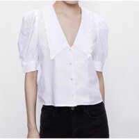 Áo trắng cổ sen nhọn ren
