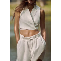 Áo Zara cổ vest lửng và quần short linen chất đẹp