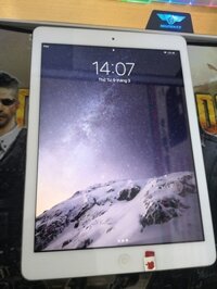 Apple iPad Air (A1474 MD785LL/A, 16GB, Wi-Fi)