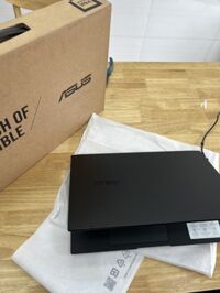 Asus Creator 15 Q530 2023 Core i7-13620H /16GB /512GB /RTX 3050 6GB /15.6” FHD OLED