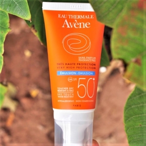Kem chống nắng Avene  Very High Protection Emulsion 50+
