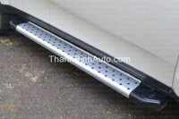 Bậc lên xuống, bệ bước xe INNOVA nhôm lỗ