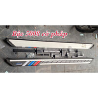 Bậc lên xuống theo xe Peugeot 5008 cờ pháp.