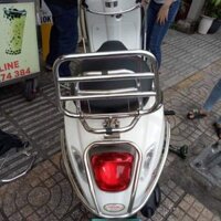 Baga tựa lưng cho vespa sprint và primavera , giúp người ngồi sau thoải mái hơn khi đi xa