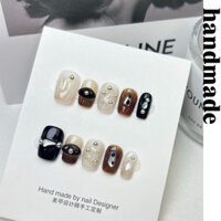 Bấm vào móng tay handmade Pháo hoa handmade Miếng dán móng tay ins Phong cách Tính khí Màu nâu đơn giản Làm móng tay Thành phẩm có thể tháo rời Móng tay giả Phong cách ngắn