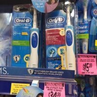 Bàn chải điện Oral B trẻ em, người lớn