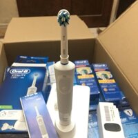 Bàn chải điện OralB Vitality 100