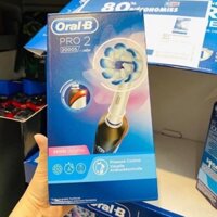 Bàn chải Oral B Pro 2 2000S