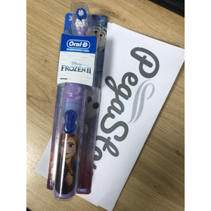 Bàn chải Oral B Star Wars dùng pin