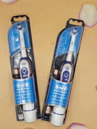 Bàn chải pin Oral B Advance Power