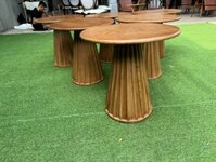 Bàn chân gỗ tròn