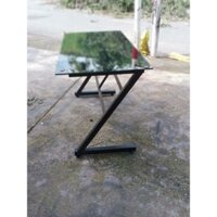 Bàn chữ Z mặt kính cường lực