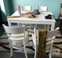 ban ghe cabin mau trang