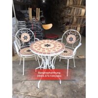bàn ghế đá hoa văn sân vườn  .