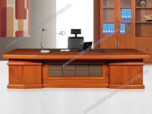 Bàn giám đốc DT3212VM18