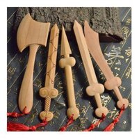 Bán Gỗ gụ Kiếm Dao Axe Spear Mặt Dây Chuyền Đồ Trang Trí Khắc Bảy Ngôi Sao Gỗ gụ Kiếm Gỗ Khắc Cổ Nguyên Chất Gỗ gụ Thanh Kiếm Nhật Ký Tân Gia 2.21