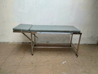 Bàn khám tiểu phẫu Inox