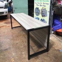 Bàn làm việc 2m.yếm trước khung sắt