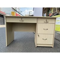 Bàn làm việc gỗ MFC màu kem 4 hộc kéo giao nhanh