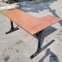 Bàn làm việc văn phòng góc L gỗ tự nhiên chân sắt thanh lý