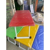 Bàn Nhựa Gấp Chân Ngắn Thích Hợp Cho Bé