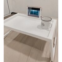 Bàn nhựa gấp gọn tiện lợi