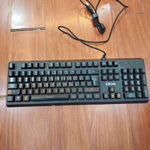 Bàn phím - Keyboard Krom Kale