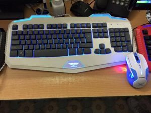 Bàn phím máy tính có dây Newmen KB808