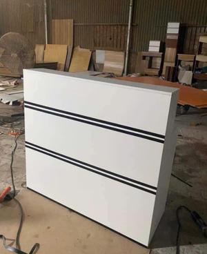 Bàn quầy lễ tân QLT101