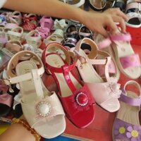 Bán sỉ sandal trẻ em