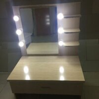 Bàn trang điểm có đèn Led Tặng Thảm Lông ,Tặng 6 bóng đèn Led, bàn dài 70cm